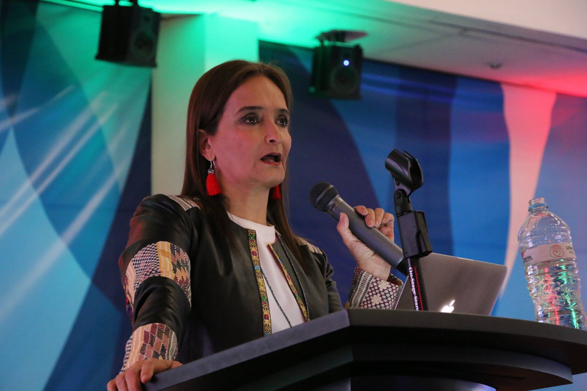 Patricia Armendáriz imparte la conferencia “El Desarrollo de México a Través del Desarrollo Individual”