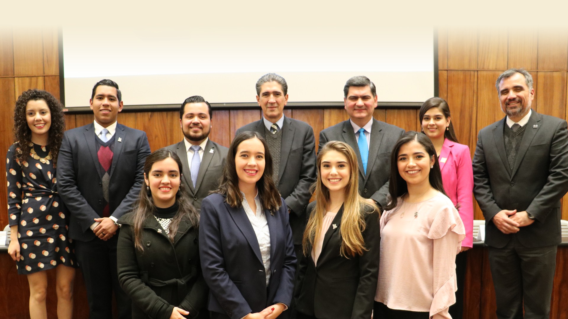 Ocho jóvenes tomaron protesta como nuevos integrantes de FEITESM. Nuevos integrantes FEITESM
