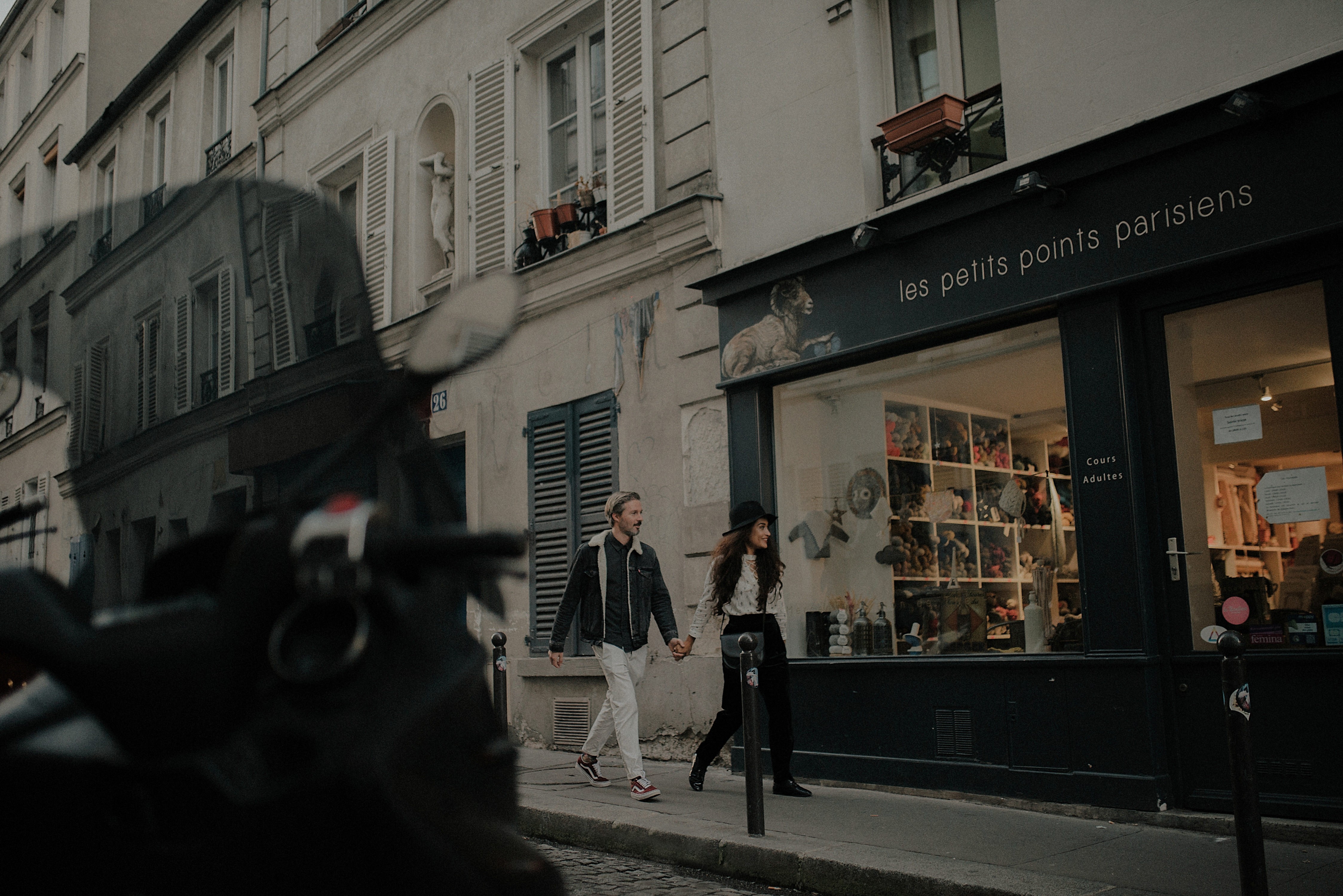 Cristel y Tibo, una pareja francesa fotografiada en las calles de Parí Fotografía