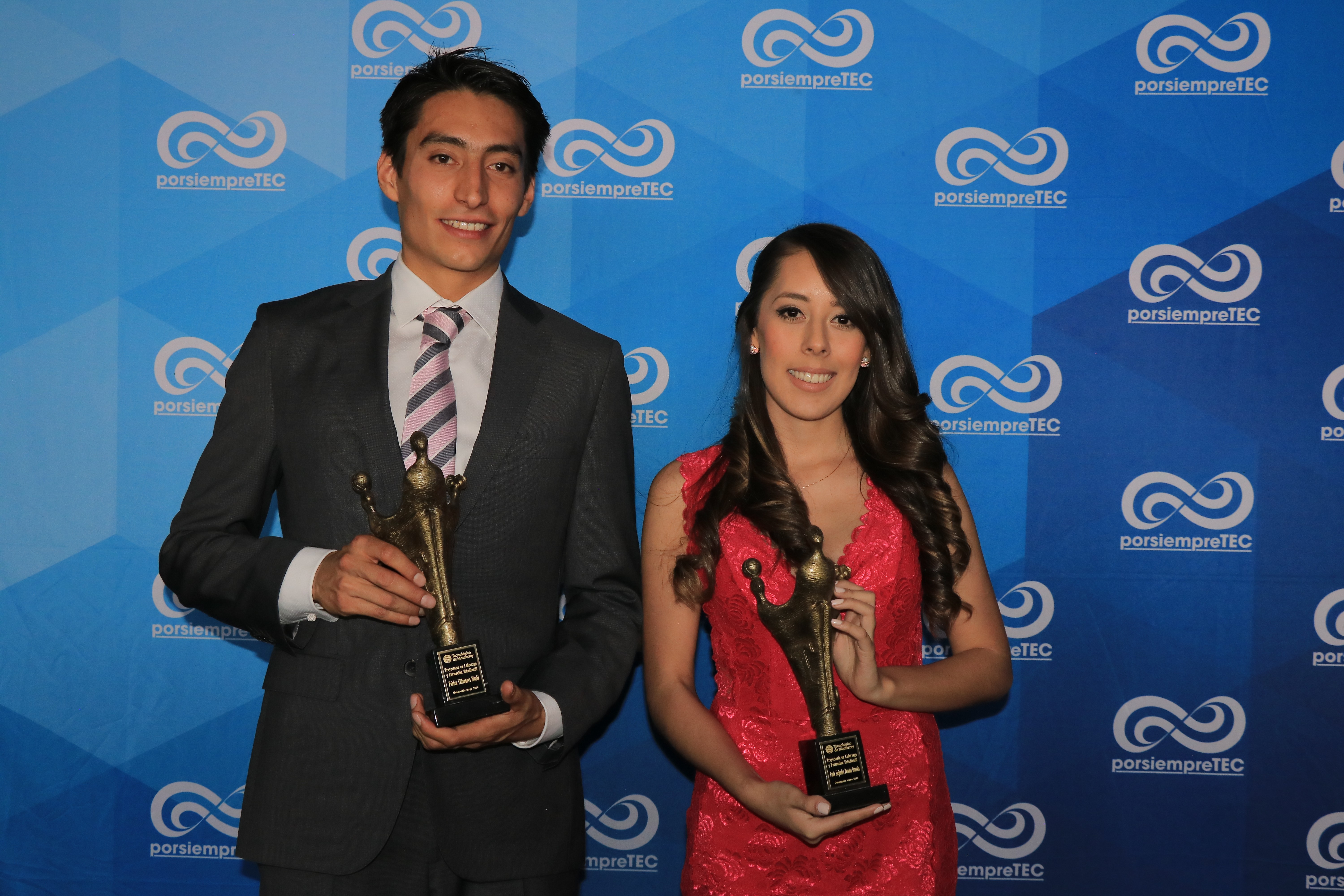 Jóvenes ganadores del premio Trayectoria en Liderazgo y Formación Estudiantil.