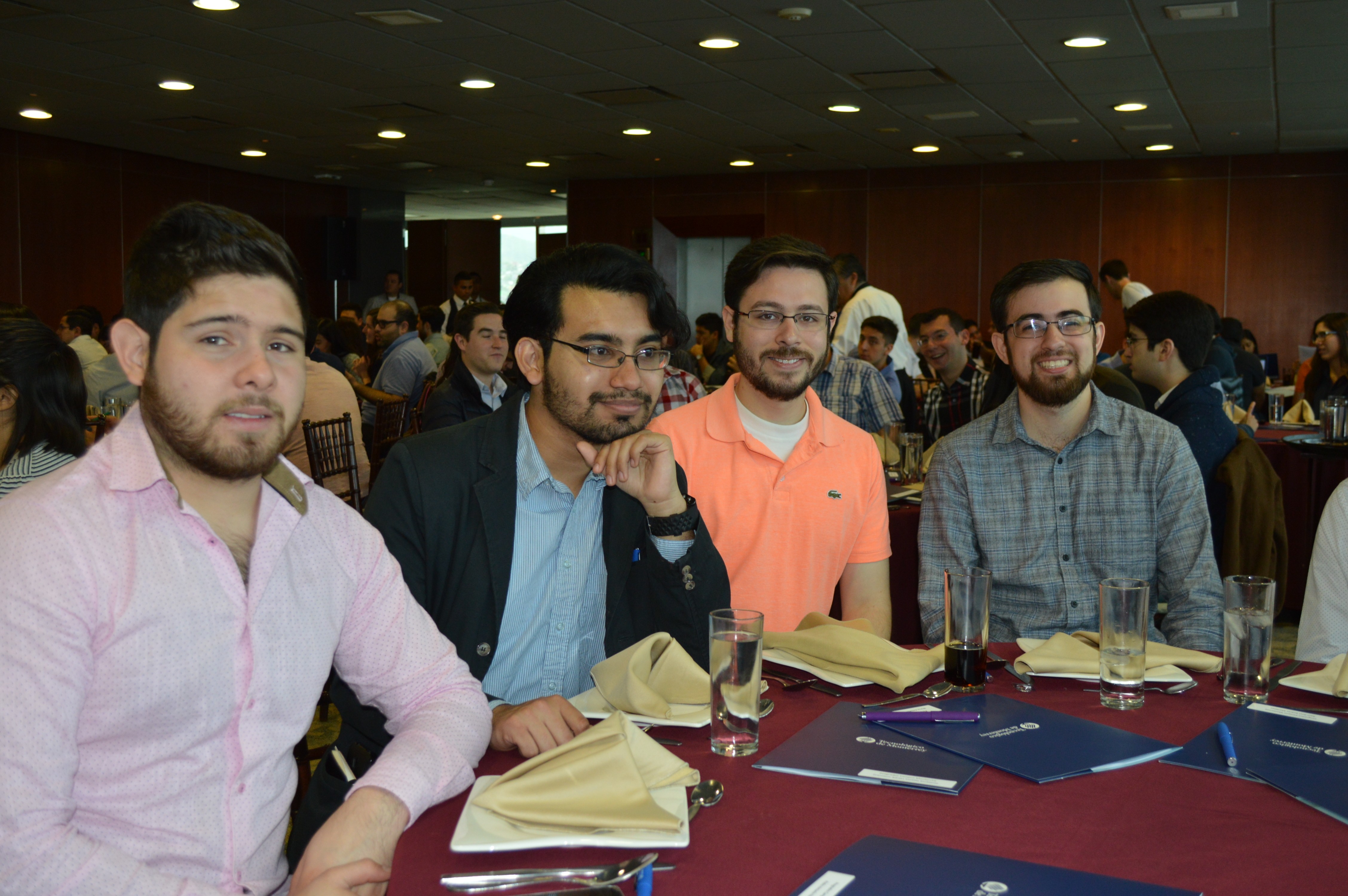 Estudiantes de la Escuela de Ingeniería y Ciencias durante su ceremoni Estudiantes de la Escuela de Ingeniería y Ciencias durante su ceremonia de premiación en Campus Monterrey.