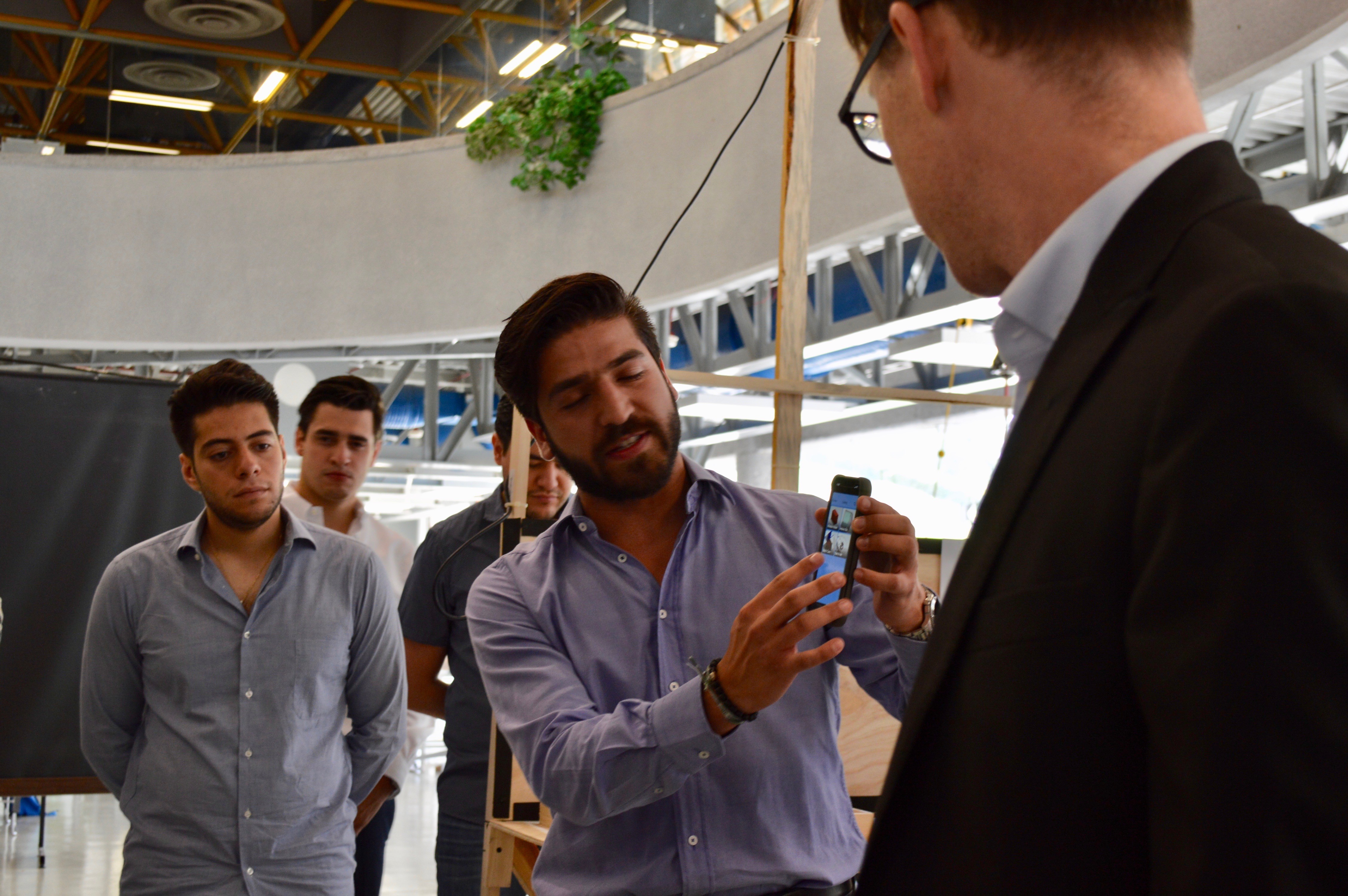 Capstone project con realidad virtual e industria 4.0 Capstone project con realidad virtual e industria 4.0