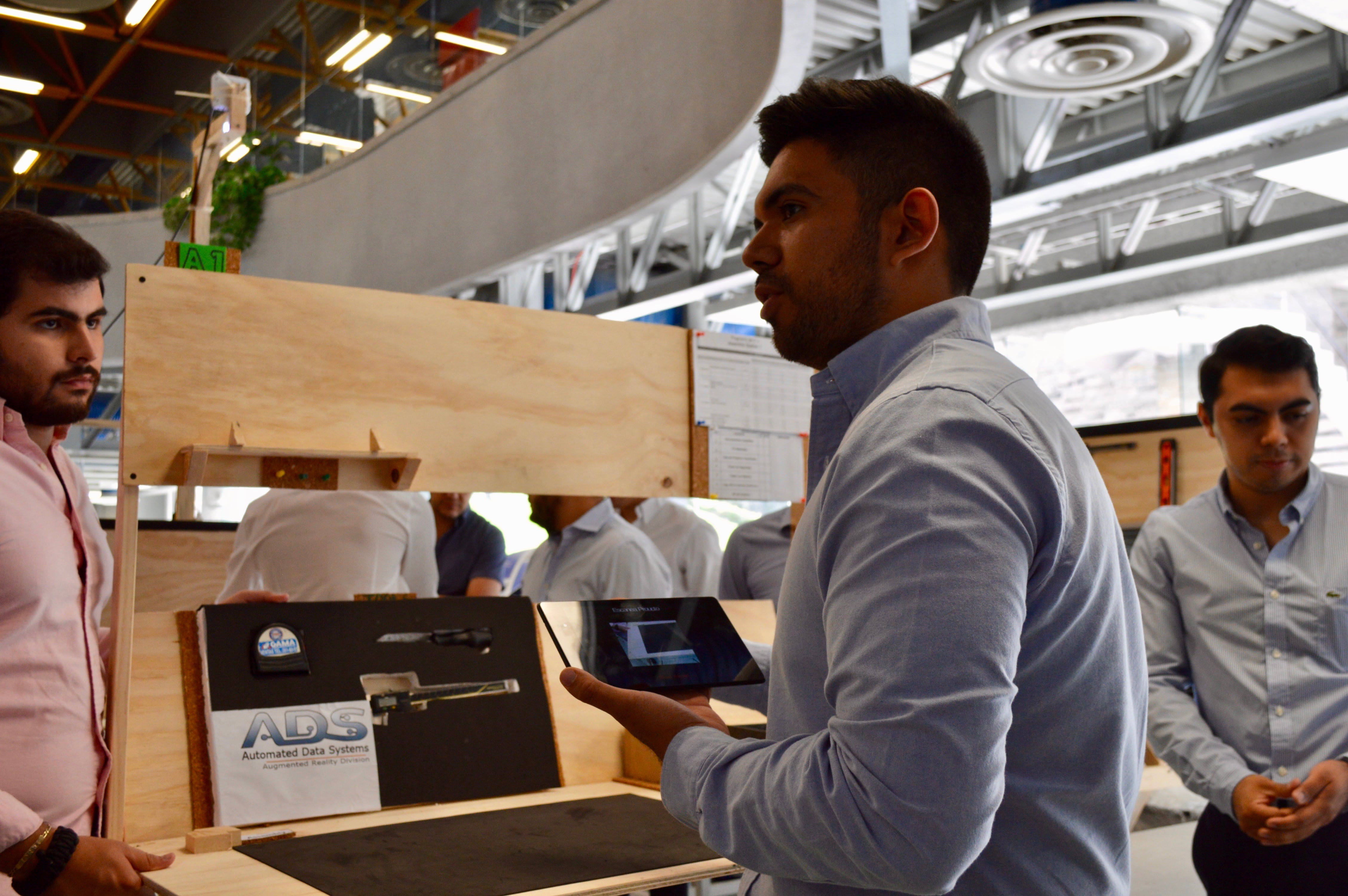 Capstone project con realidad virtual e industria 4.0 Capstone project con realidad virtual e industria 4.0