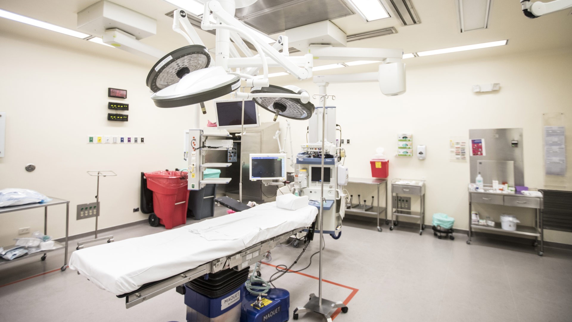 Cuenta además con salas de cirugía especializadas para ginecología y obstetricia. El Hospital Zambrano Hellion.