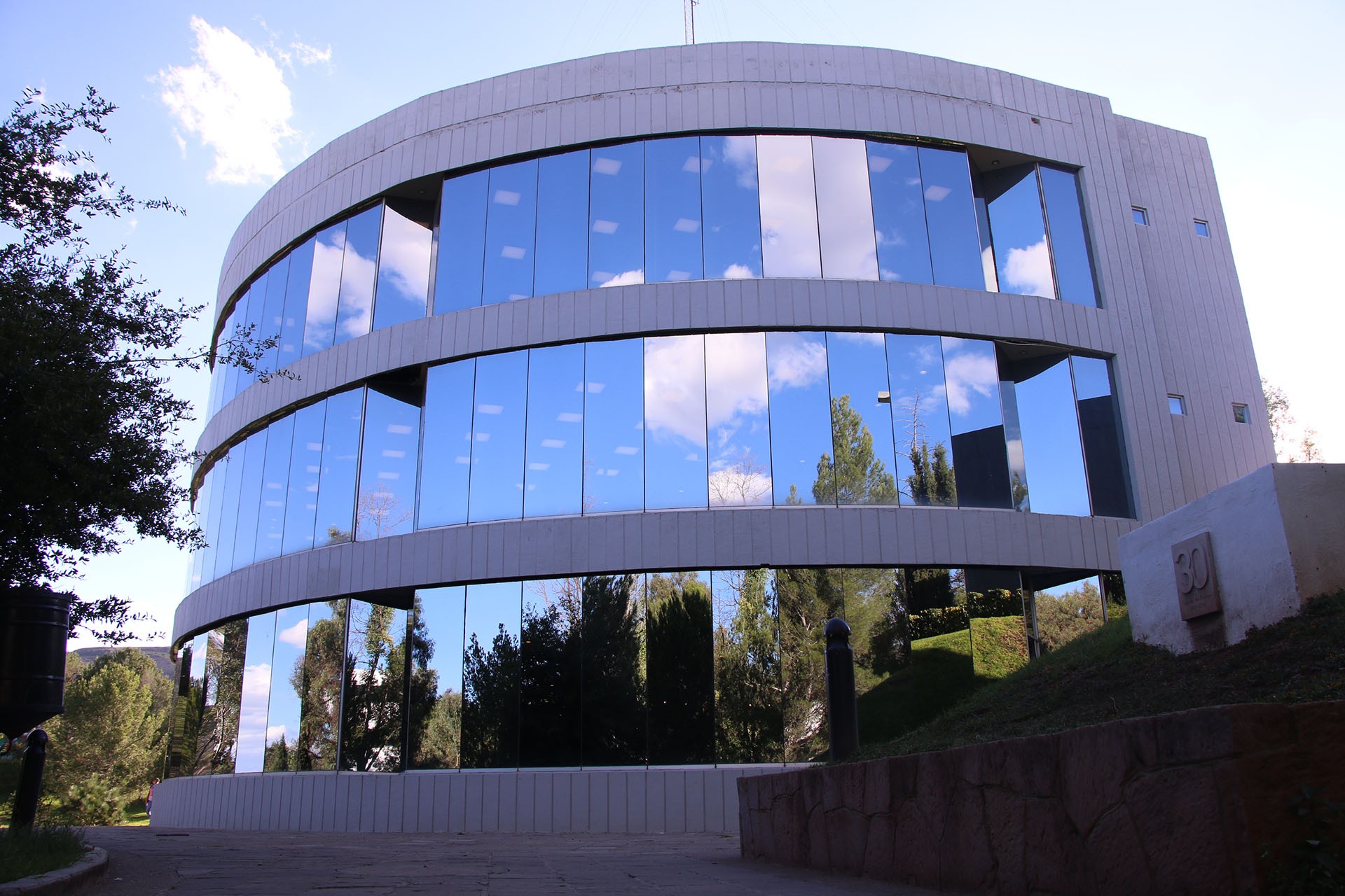El edificio CCI es el más importante del campus. El emblemático edificio CCI.
