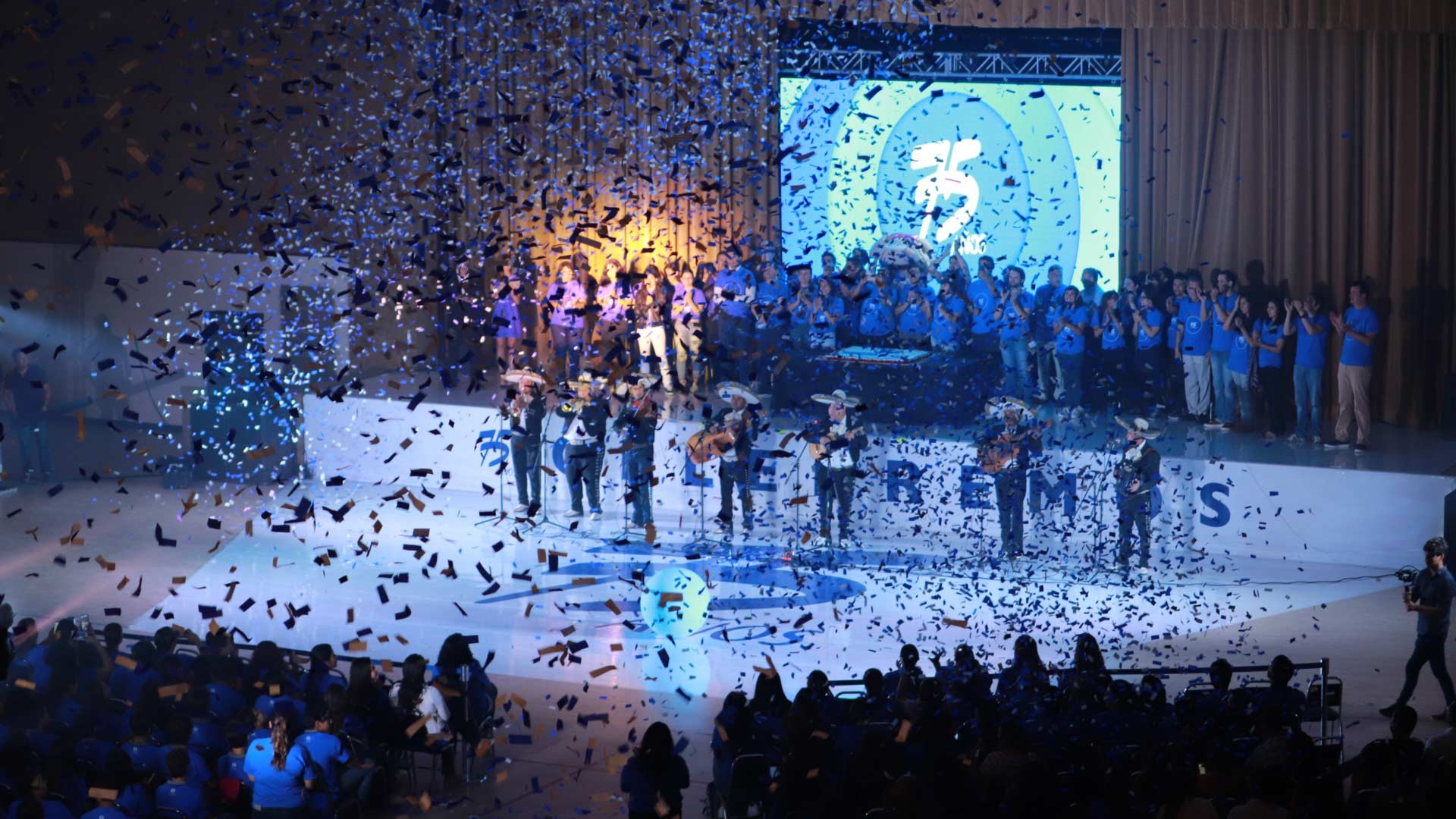 En campus Laguna se celebró con música el #75añosTec. En campus Laguna se celebró con música el #75añosTec.