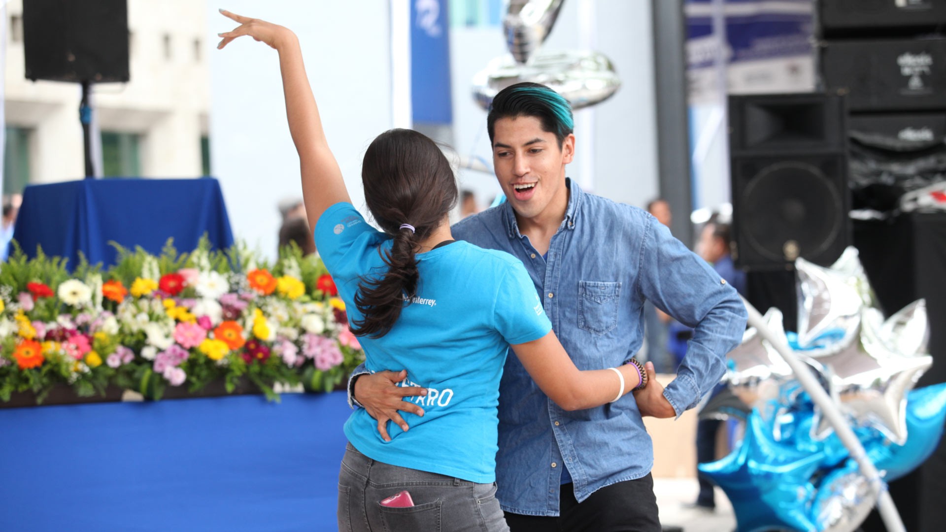 En Querétaro se armó el baile. En Querétaro se armó el baile.