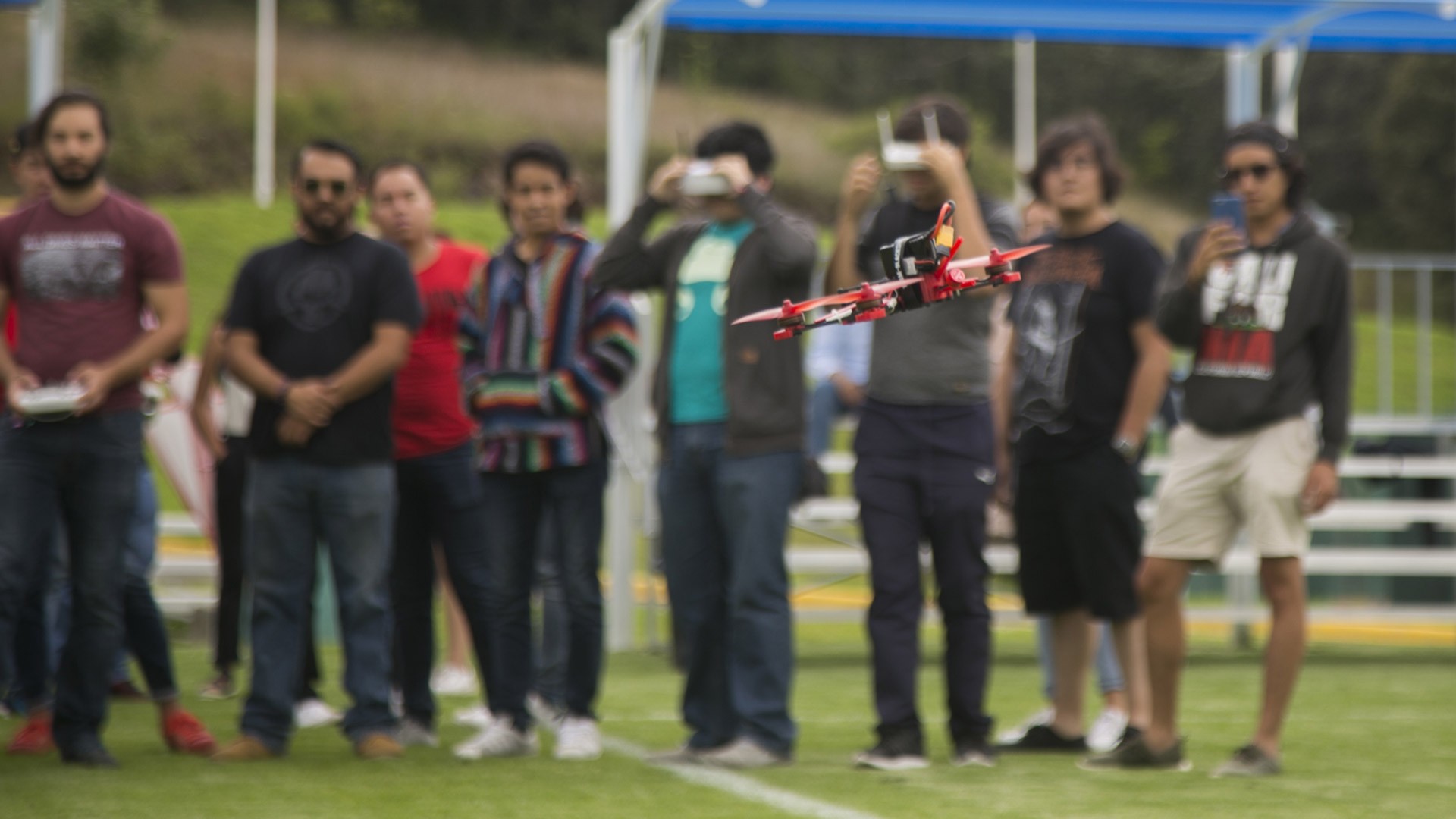 Diseño y carrera de drones en campus Morelia.