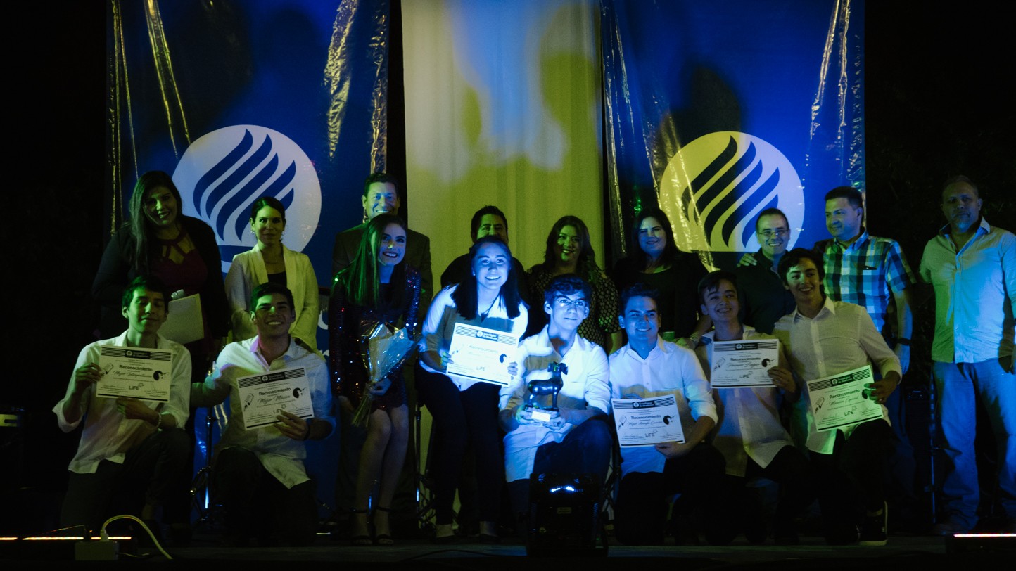 Ganadores del 1er Lugar del festival de la canción con"No es por nada" Festival de la canción y monólogos