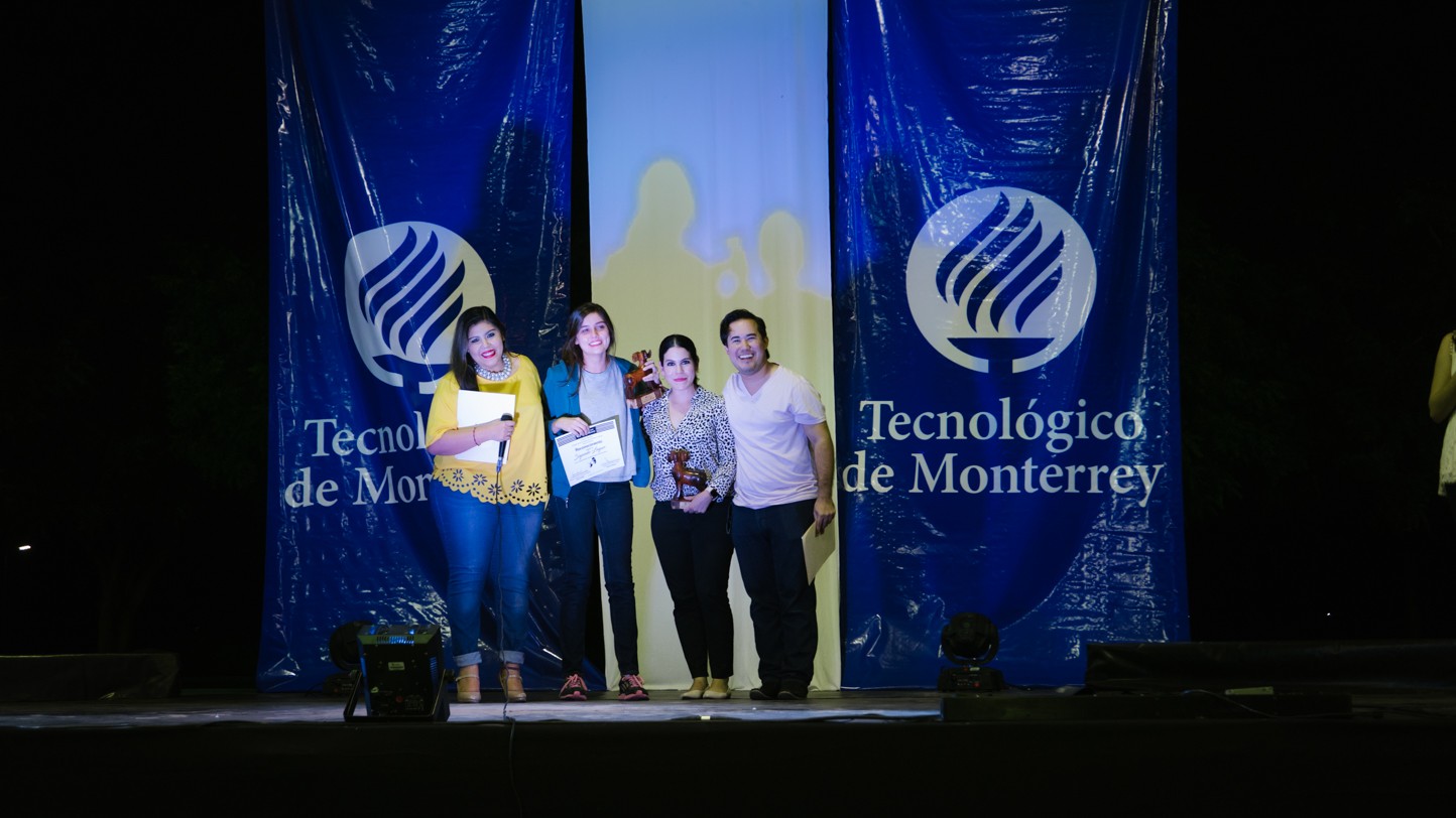 Ganadora de 2do lugar del festival de monólogos con "Mi Hija" Festival de la canción y monólogos