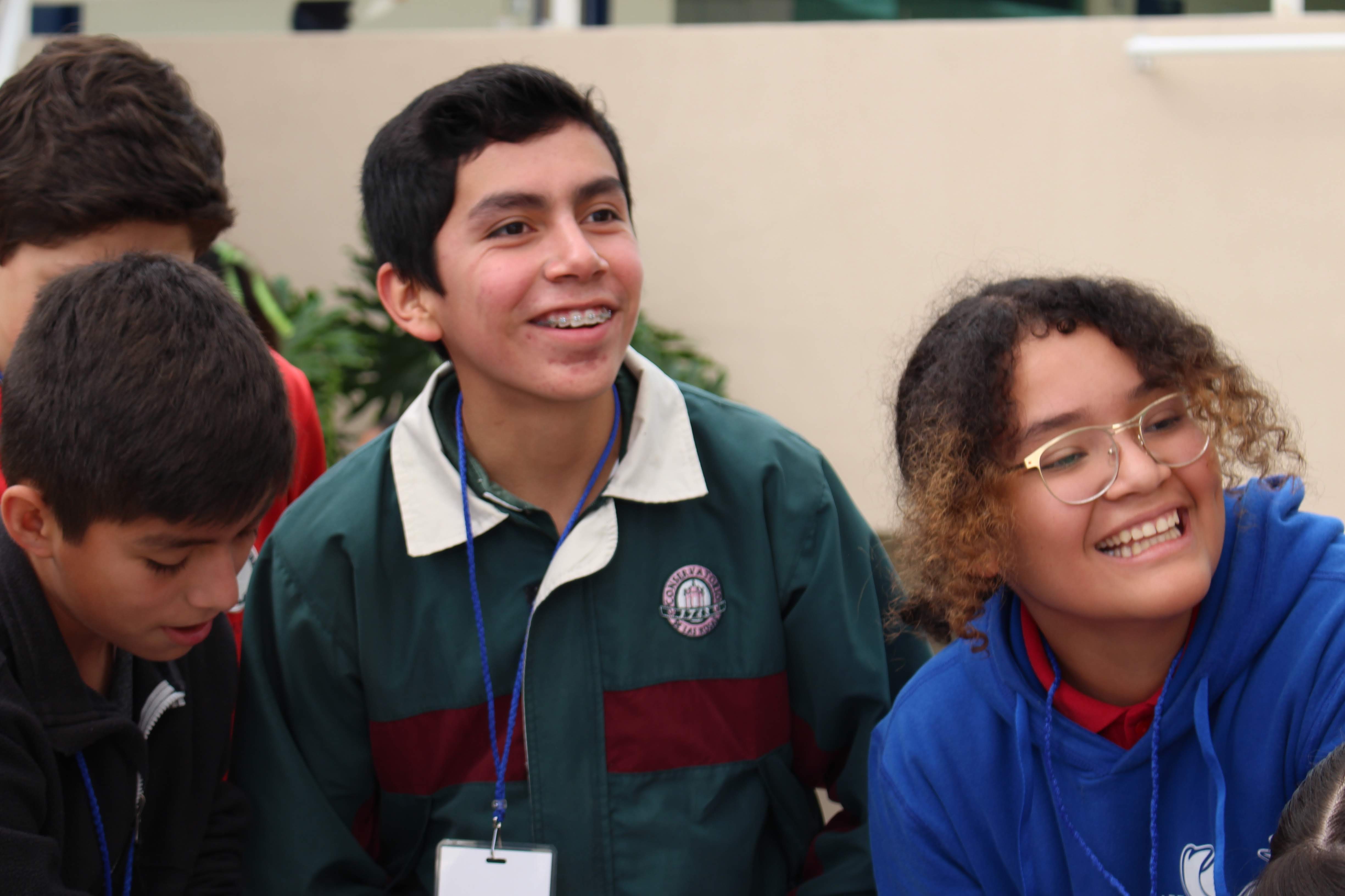 Foto por Grupo Carneros Morelia Alumnos resolviendo retos en el rally de Ironmath y Wordbusters