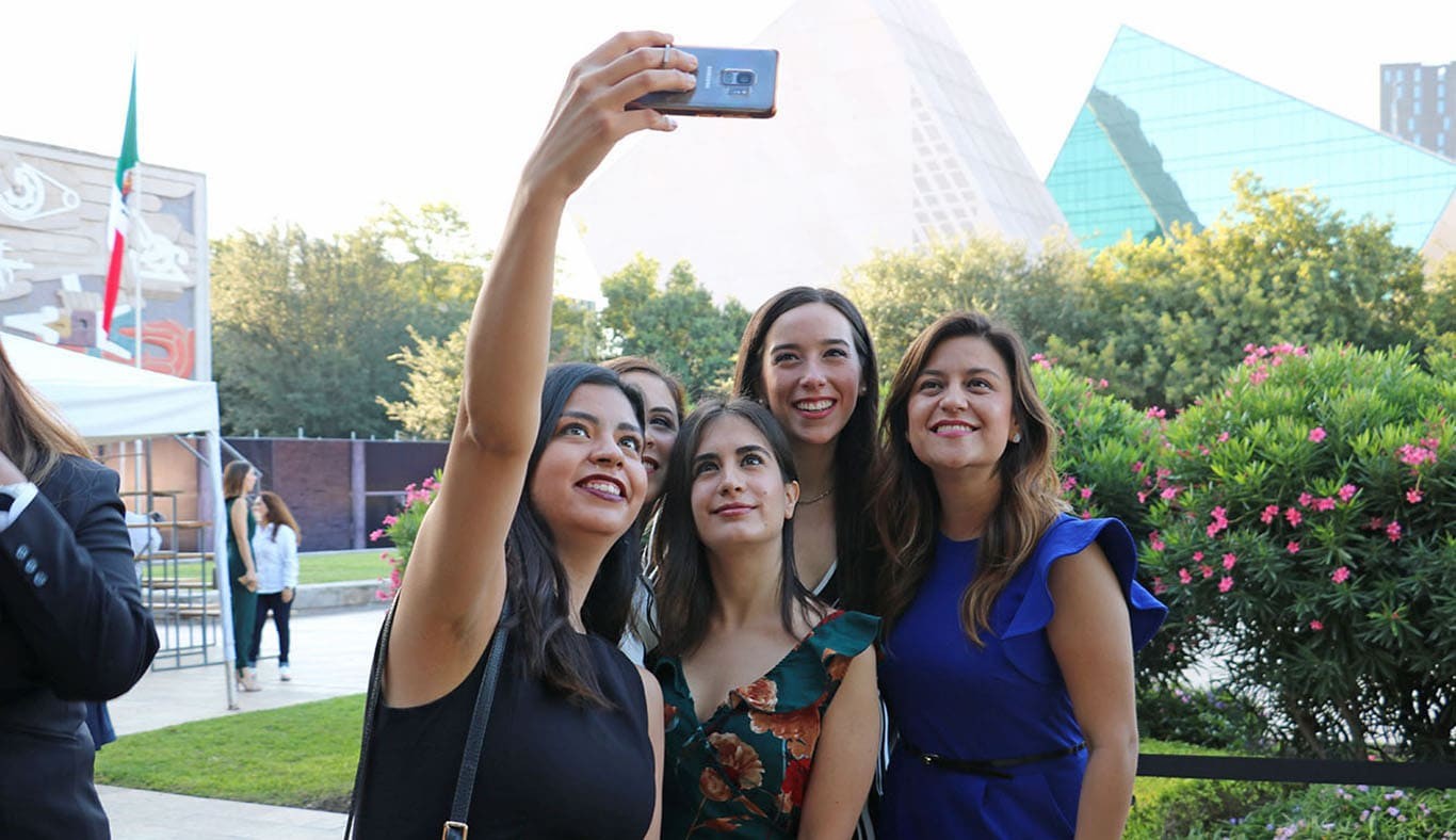 Así se vivió la Foto de Generación en campus Monterrey (fotogalería)