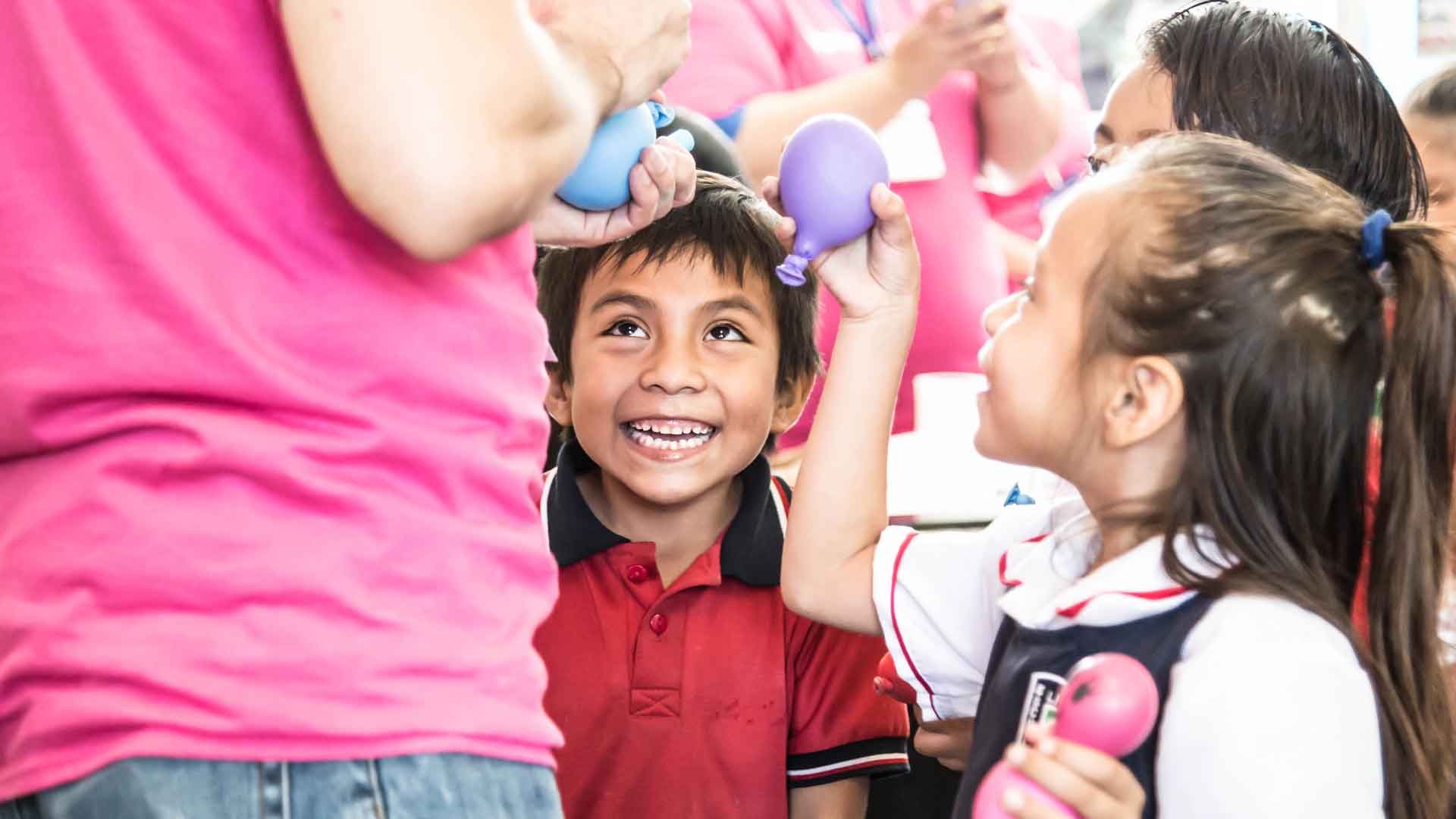 Actividades recreativas se impartieron a niños de primaria. Día del Voluntariado