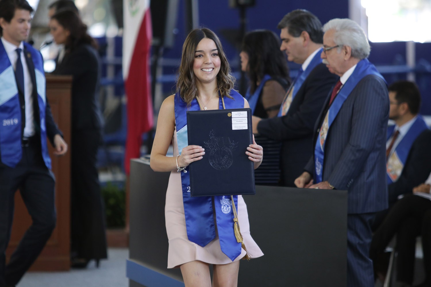 Graduación Profesional Diciembre 2019 Graduación Profesional Diciembre 2019