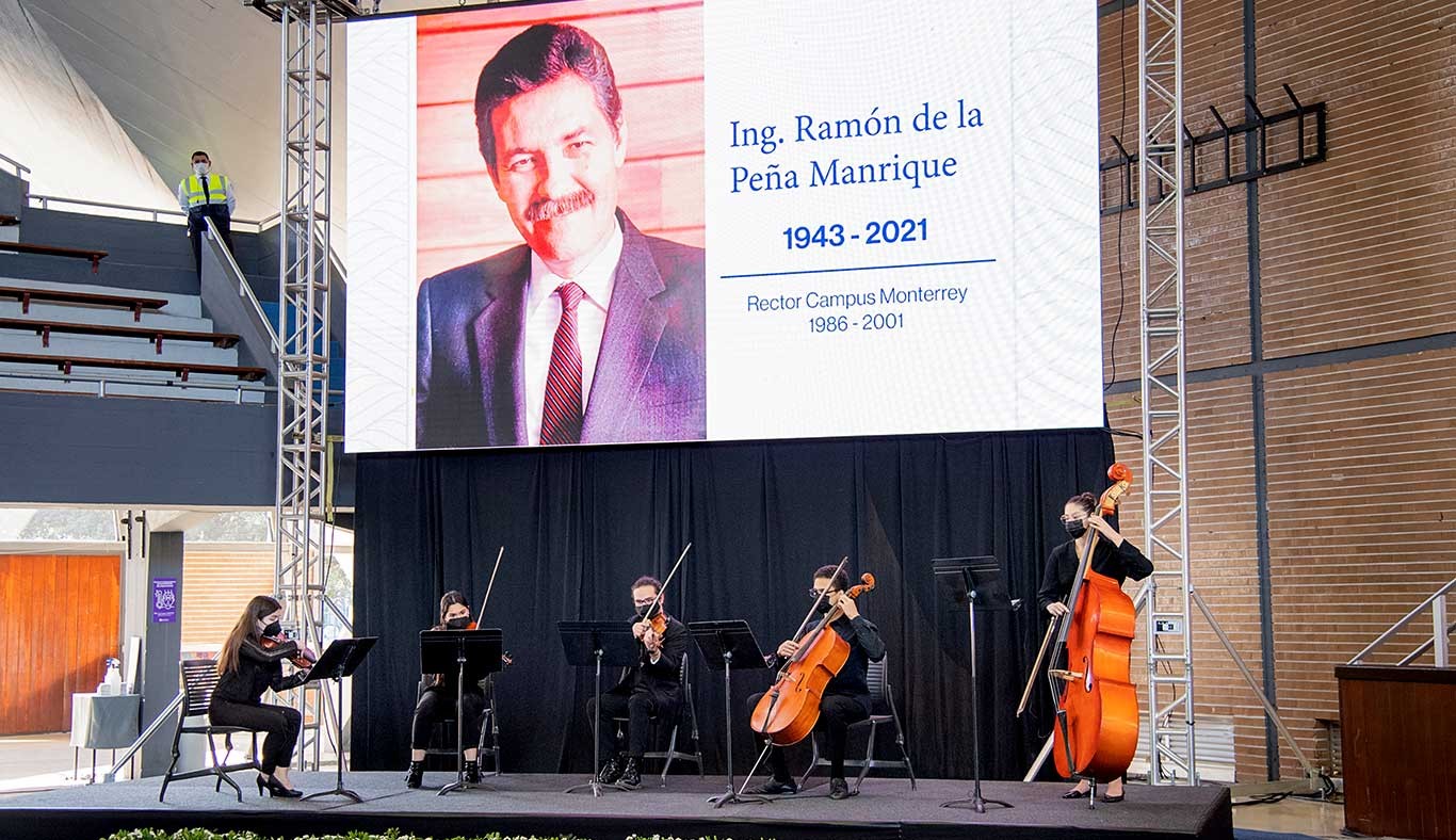 Orquesta sinfónica de Monterrey en homenaje a Ramón de la Peña.