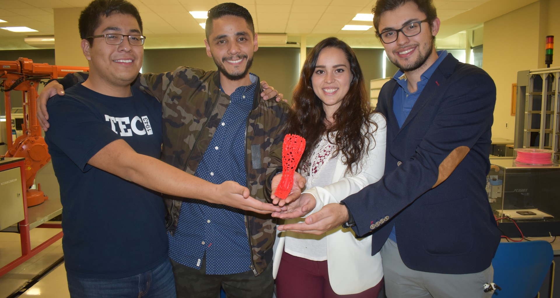 Prothesia, el proyecto que fabrica prótesis con tecnología de impresión 3D gana el primer lugar en INC en la categoría de reto social.