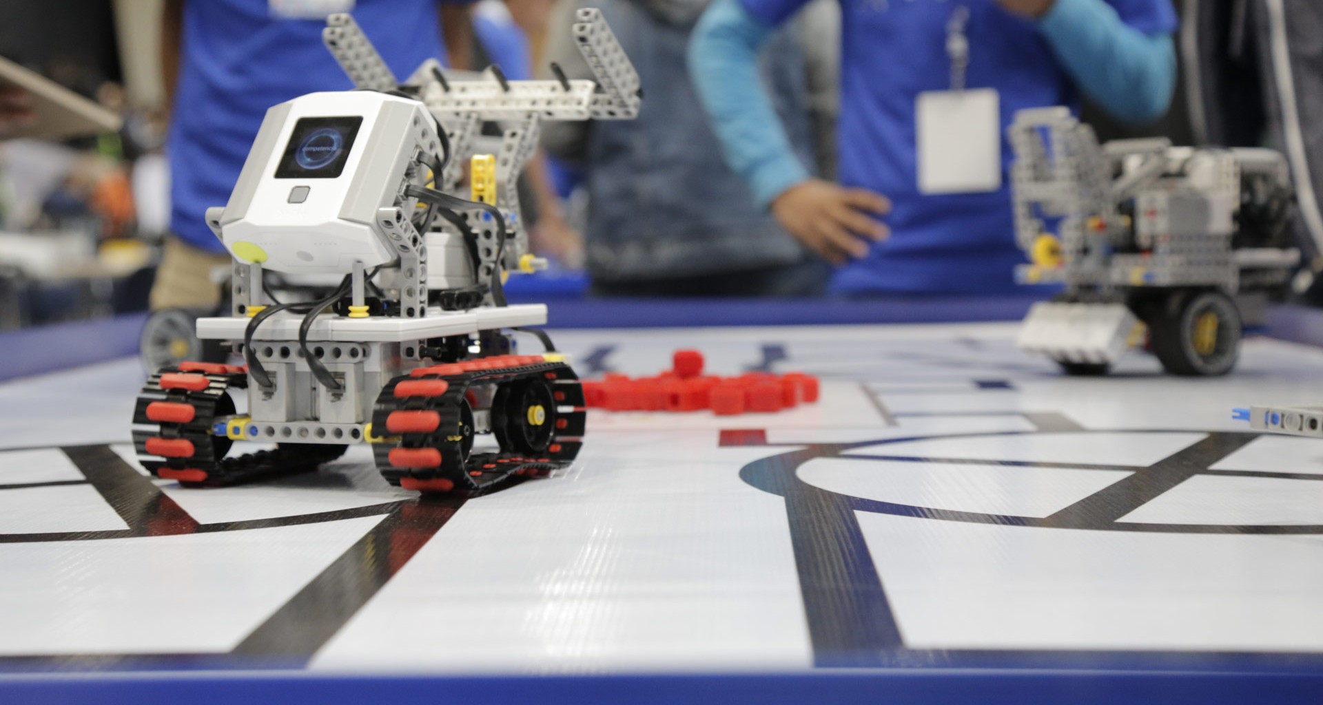 Equipos mexicanos de PrepaTec van a la final mundial WER de robótica