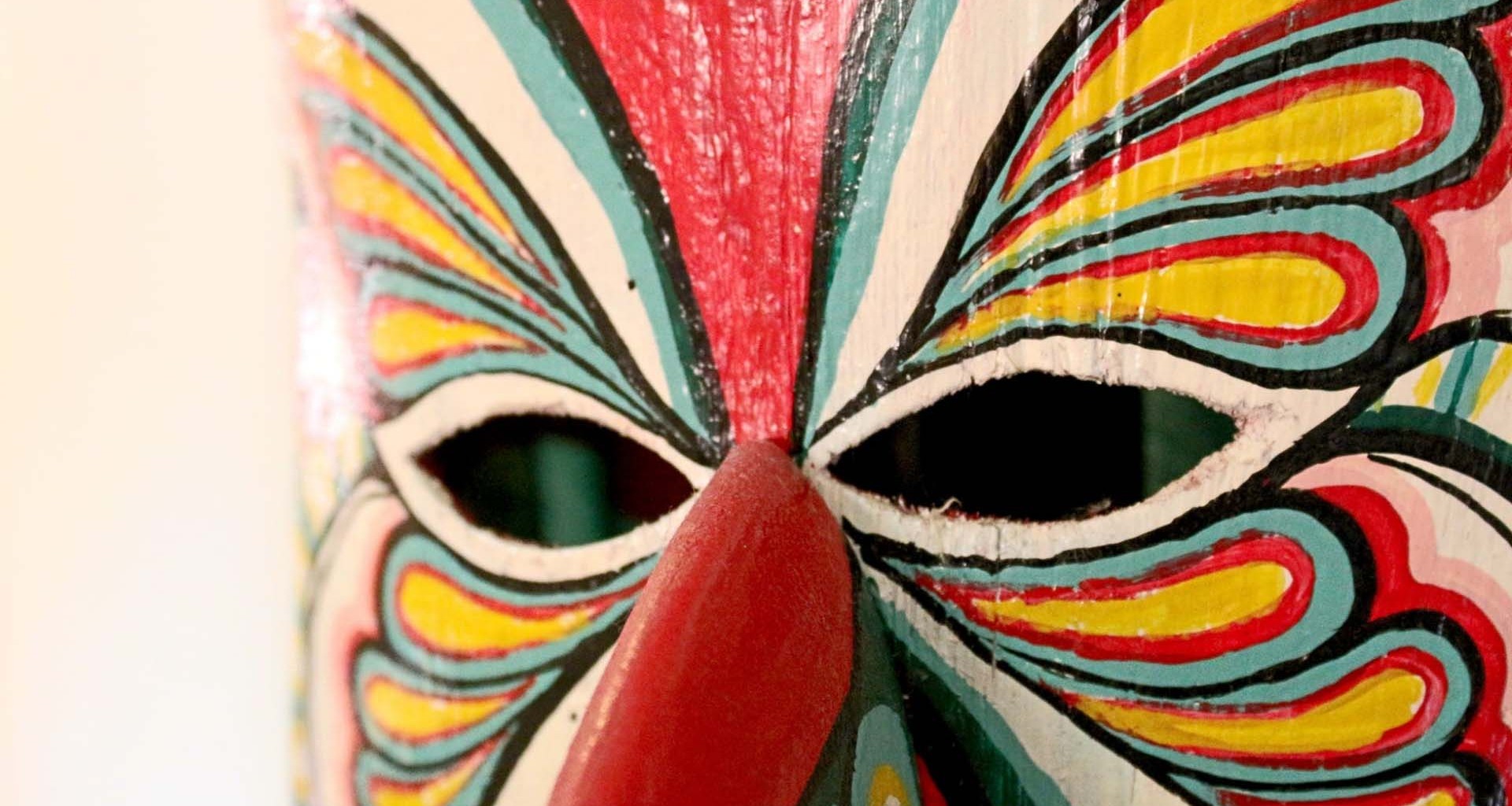 Coleccionista de máscaras: fascinación por el arte popular (opinión)