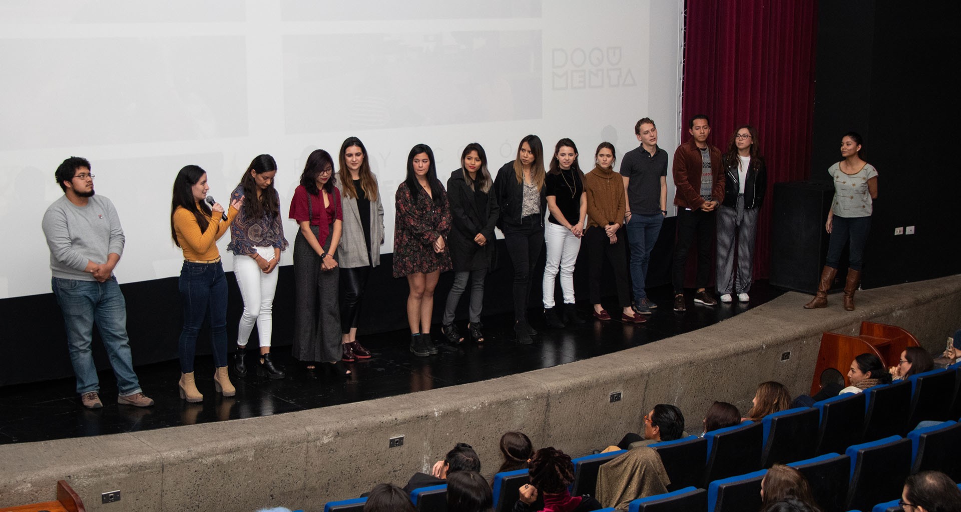 Alumnos del Tec de Monterrey presentando sus documentales