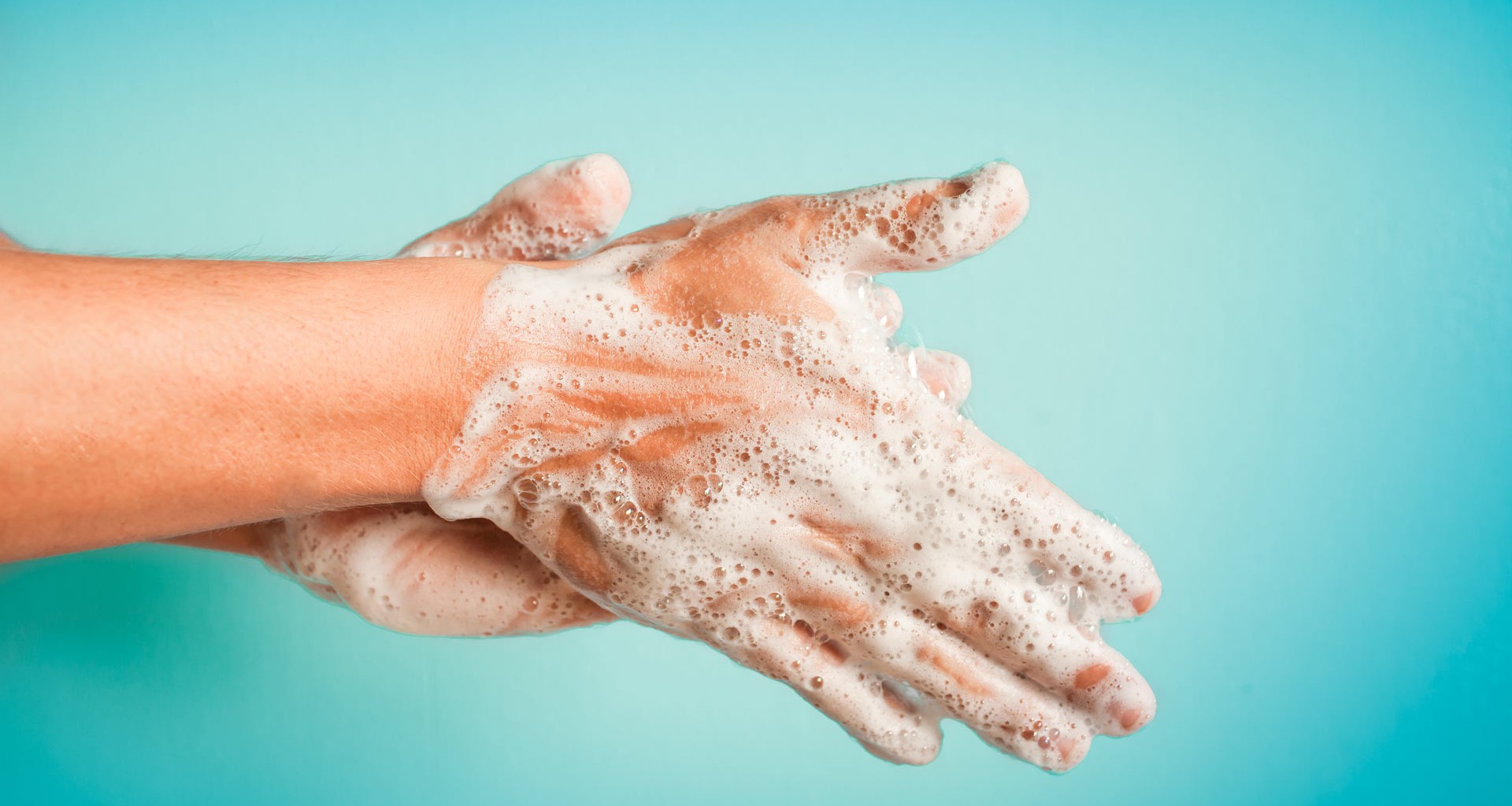 El jabón no solo limpia tus manos; literalmente mata al ...