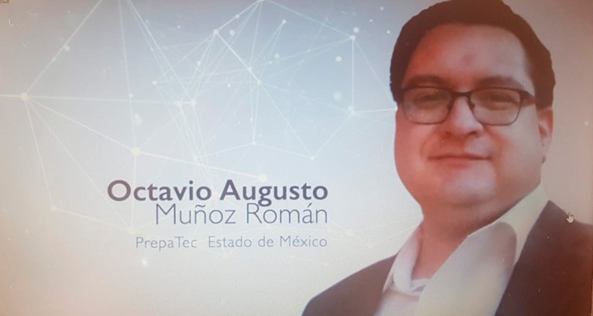Profesor de PrepaTec Estado de México es Profesor Inspirador Nacional