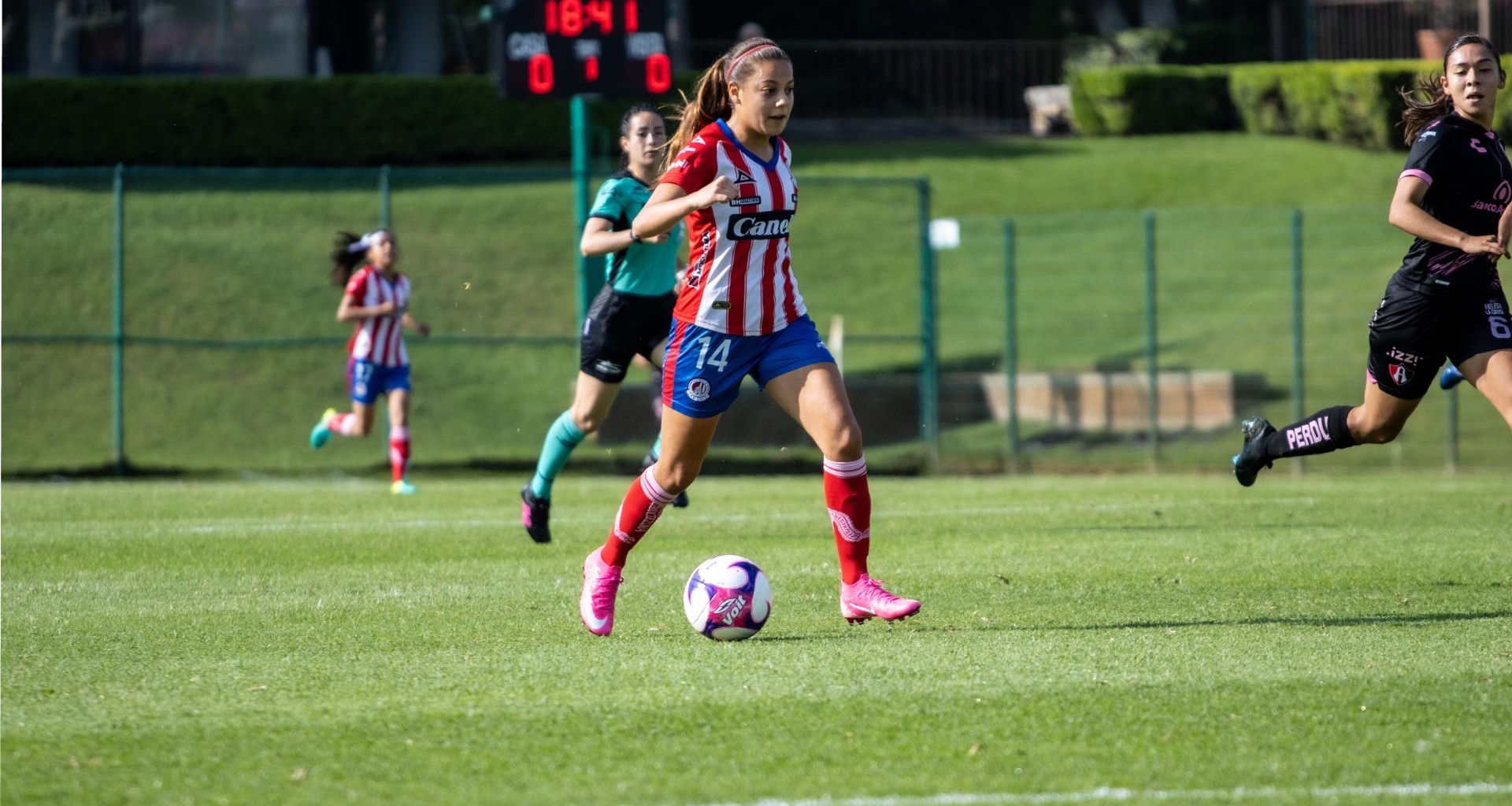Isa Kasis, jugadora profesional del Atlético de San Luis seleccionada Nacional sub-20