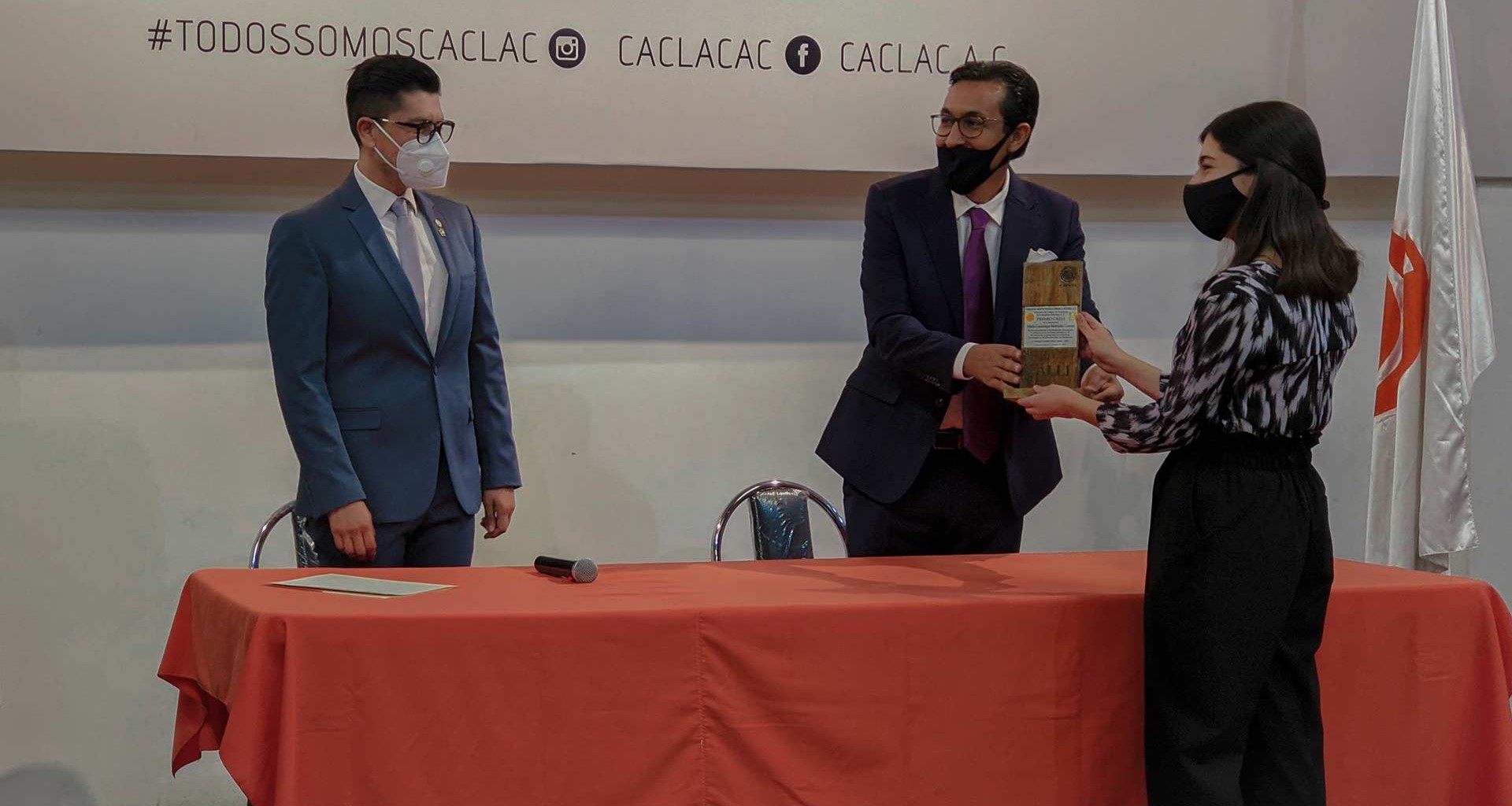 La EXATEC María Guadalupe Meléndez recibe el Premio Calli 