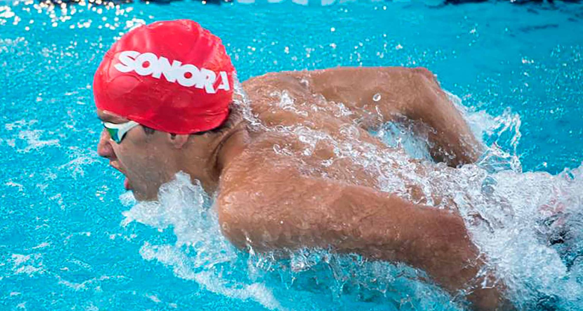 Carlos Kossio, nadador y estudiante del Tec Guadalajara, participará en Juegos Panamericanos Junior. 