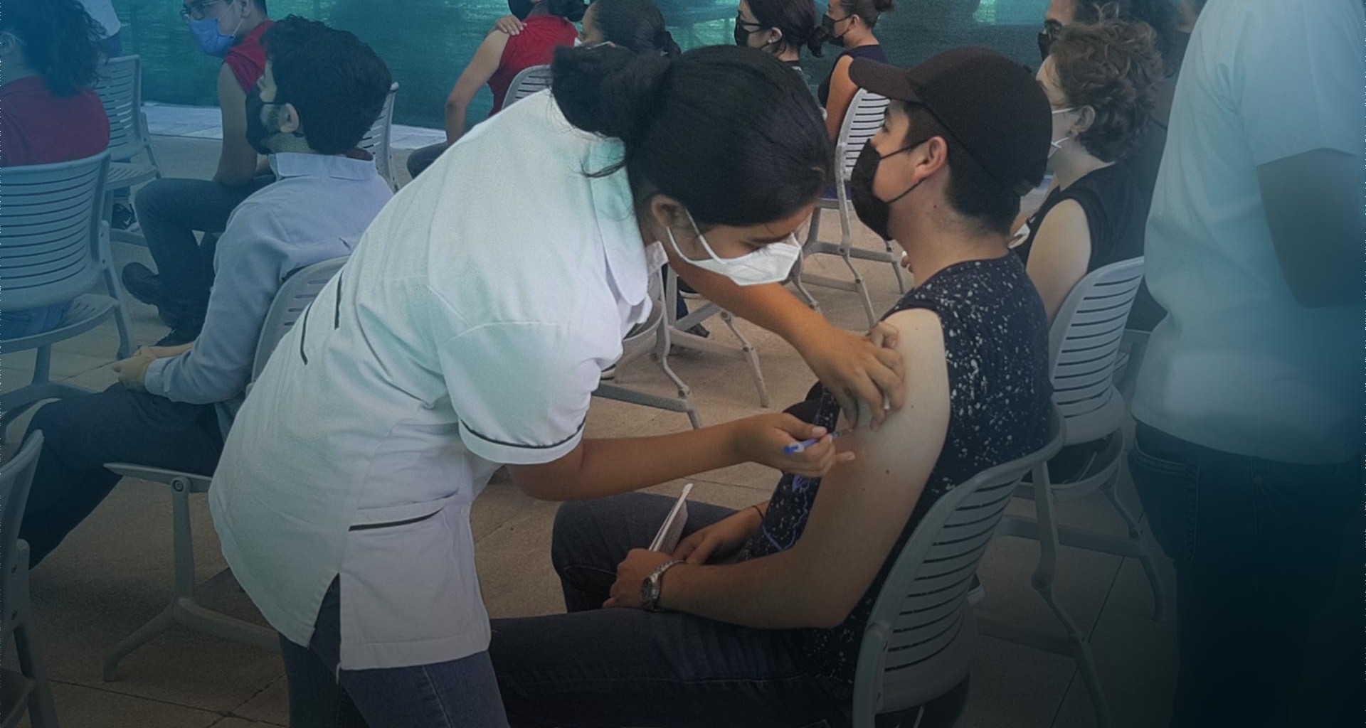 Vacunan a más de 11 mil jóvenes en el Tec