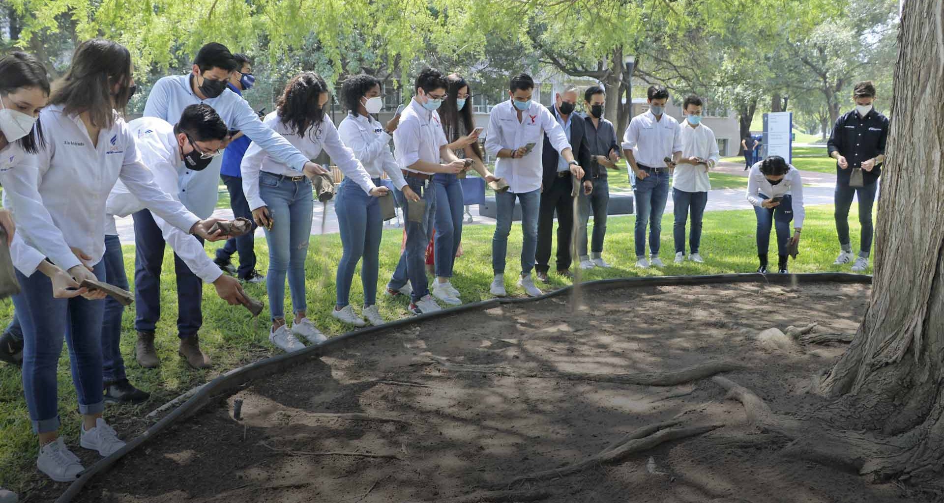 Ceremonia Árbol de la Fraternidad campus Monterrey