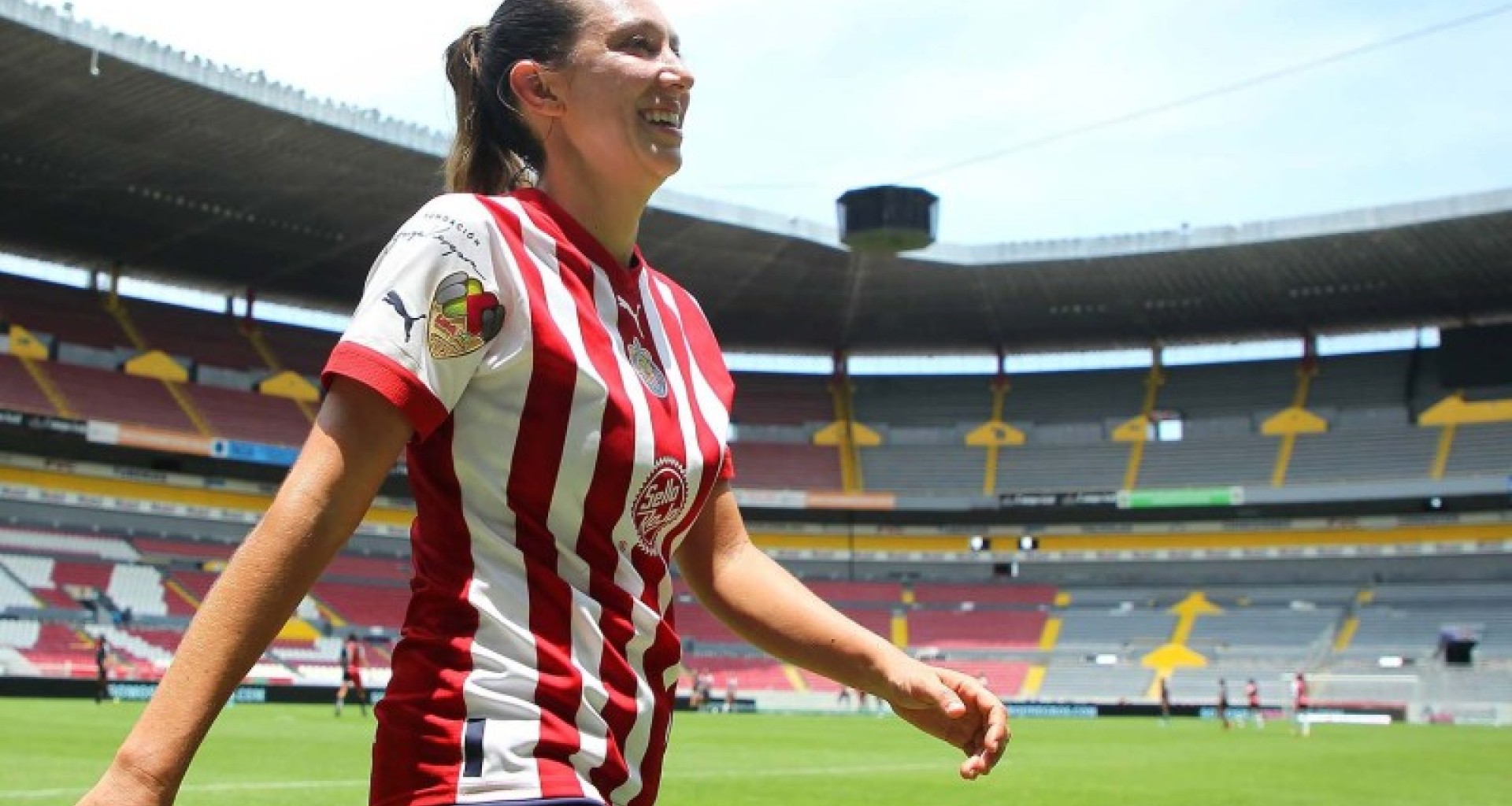 Egresada del Tec Guadalajara, Adriana Iturbide, es futbolista profesional y juega en Chivas.