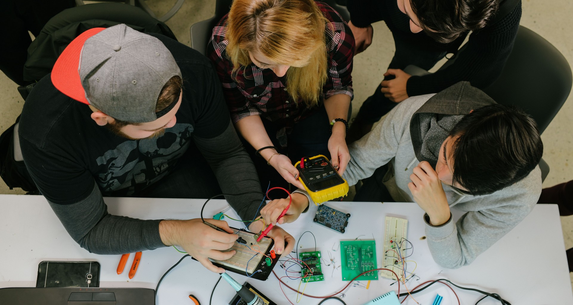 Alumnos de Ingeniería en Electrónica, Tecnológico de Monterrey