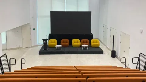 /