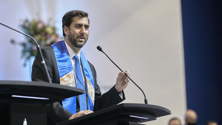 Juan Pablo Murra se dirigió mensaje a los recién graduados del campus Querétaro