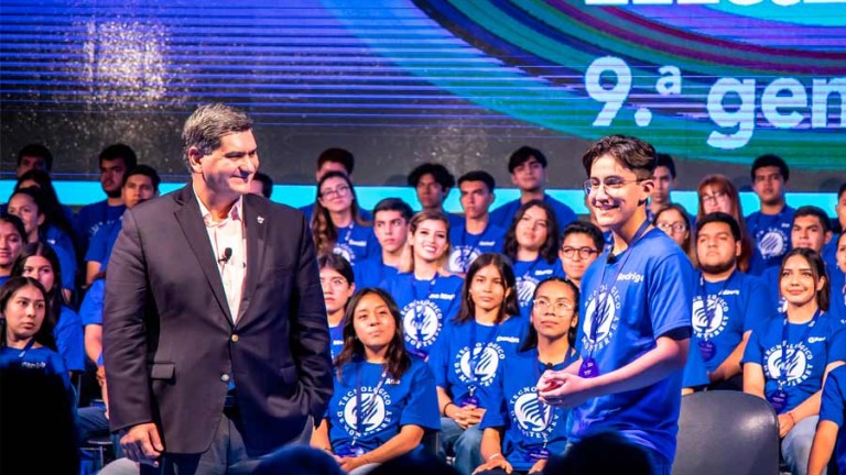 Líderes del Mañana abre sus puertas a jóvenes de América Latina