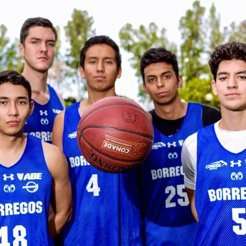 Equipo varonil de basketball