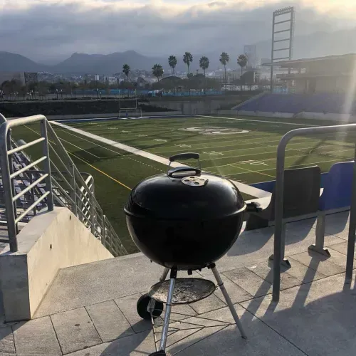 Parrilla en la terraza del estadio