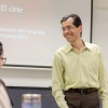 Profesor Diezmartínez dando clases