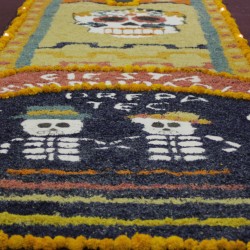 Con coloridos altares, tumbas y catrinas celebró PrepaTec Santa Anita su tradicional Fiesta de Humanidades, en la que los asistentes disfrutaron de una gran velada.