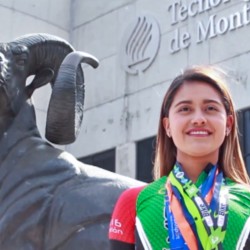 Claudia Paola Galindo, es una exitosa deportista profesional de duatlón y triatlón