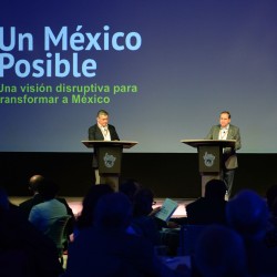 José Antonio Fernández y Salvador Alva, hablando de su libro “Un México Posible: Una visión disruptiva para transformar a México”.