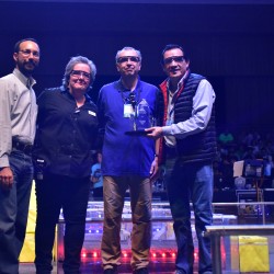 Galardonan a PrepaTec con el premio “Voluntario de Año” en FIRST 