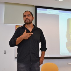 Escultor mexicano Francisco Esnayra