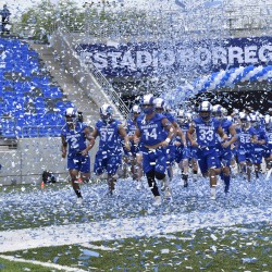 Inicia era deportiva en el Tec: pisan Borregos Monterrey nuevo estadio