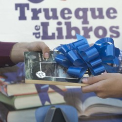 En el aniversario de la ciudad de Culiacán, se ha estado proponiendo desde los últimos años el fomentar la cultura a través de regalar un libro, un evento que intenta involucrar a todos los ciudadanos con el fin de difundir el habito de leer.