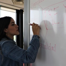 Alejandra Banda alumna integral