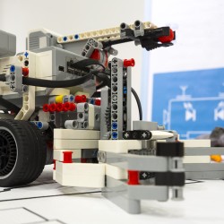 Robot_Creado_Con_Lego