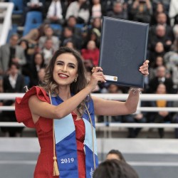 Alumna del Tec de Monterrey recibe título profesional