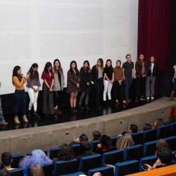 Alumnos del Tec de Monterrey presentando sus documentales
