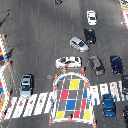 Cruce peatonal pintado